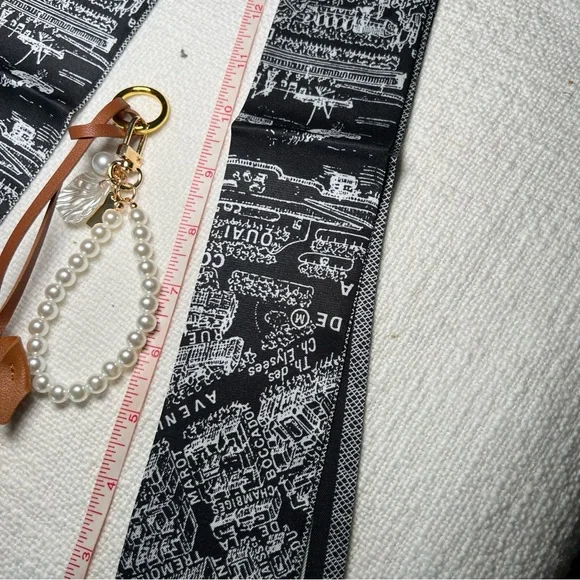 Paris Twilly Set & Dog Bag Charm - Picture 5 of 12